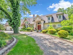 8355 BRODERICK Road Lasalle, ON N9H 0H1