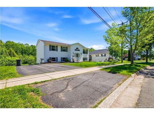 30 Leisure Ave, Fredericton, NB 