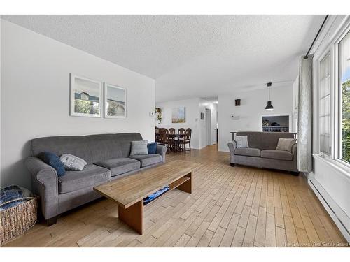18 Dickson St, Fredericton, NB 