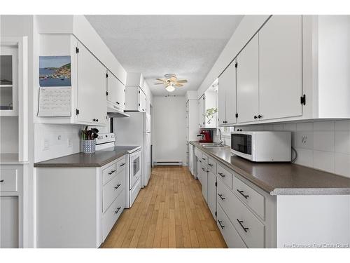18 Dickson St, Fredericton, NB 
