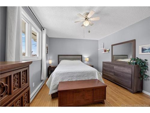 18 Dickson St, Fredericton, NB 