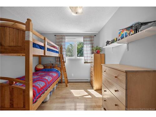 18 Dickson St, Fredericton, NB 