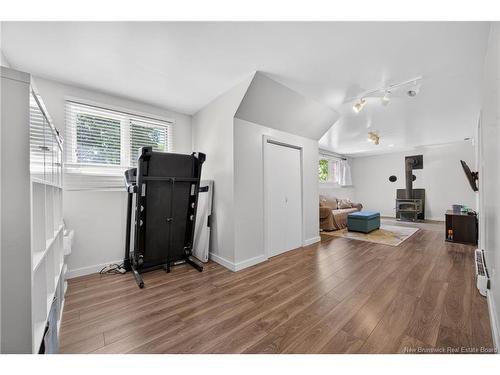 18 Dickson St, Fredericton, NB 