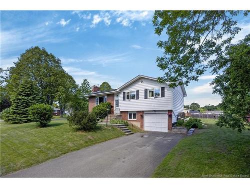 18 Dickson St, Fredericton, NB 