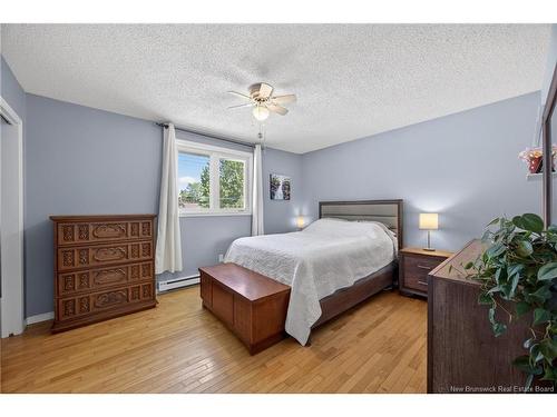 18 Dickson St, Fredericton, NB 