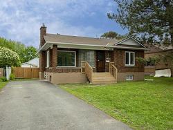 1830 Murray Avenue  Thunder Bay, ON P7E 5A8