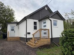 65 Rockwood Ave  Thunder Bay, ON P7A 6A3