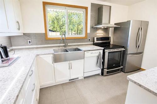 21 Schultz Rd, Pinawa, MB 