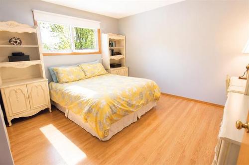 21 Schultz Rd, Pinawa, MB 