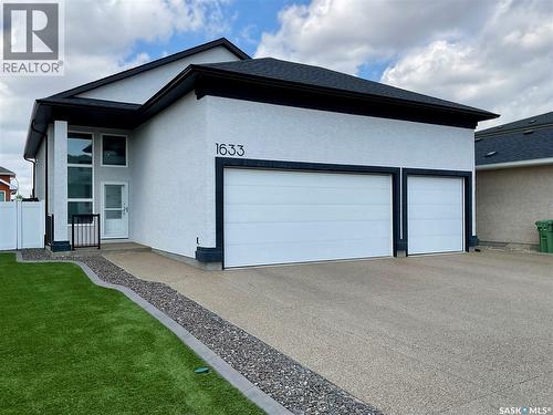 1633 Maple Rose Crescent N, Regina, SK 