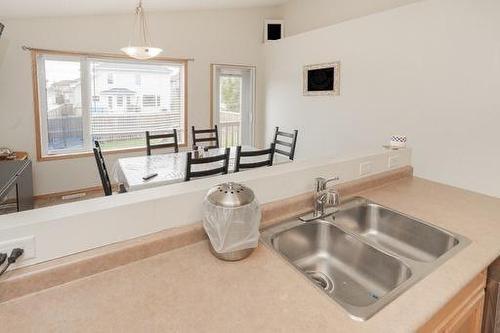 112 Southside Dr, Winnipeg, MB 