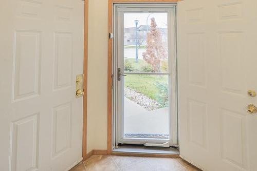 112 Southside Dr, Winnipeg, MB 