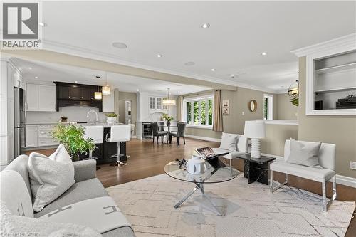 404 Hamilton Drive, Ancaster, ON 