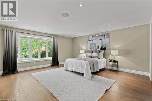 404 Hamilton Drive, Ancaster, ON 