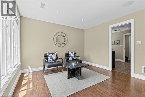 404 Hamilton Drive, Ancaster, ON 