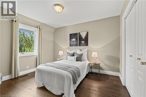 404 Hamilton Drive, Ancaster, ON 