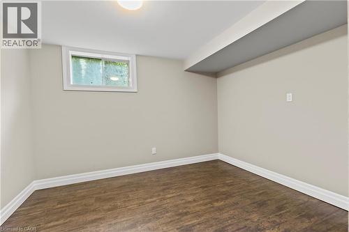 404 Hamilton Drive, Ancaster, ON 