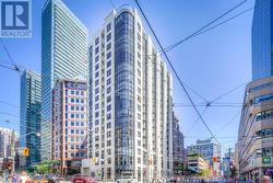 1602 - 801 BAY STREET  Toronto, ON M5S 1Y9