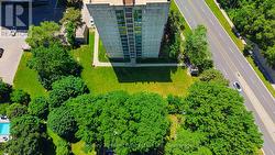 304 - 20 SPEERS ROAD  Oakville (Co Central), ON L6K 3R5
