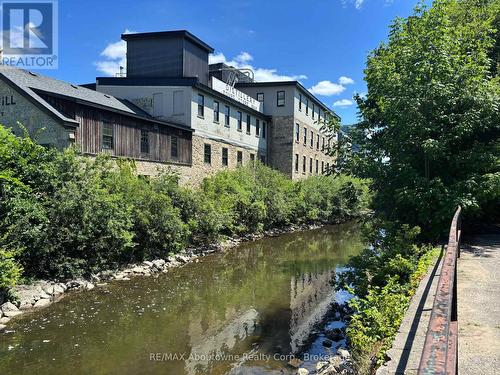 All this in the Heart of Downtown Guelph!! - Rl5 - 53 Arthur Street S, Guelph (St. Patrick'S Ward), ON 