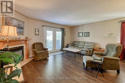 Living Room - patio doors to backyard - 