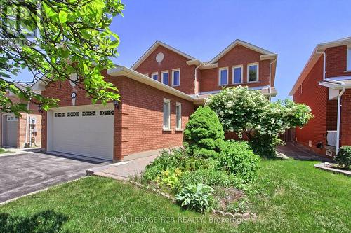 11 ZUCCHET COURT  Vaughan, ON L4L 7M5