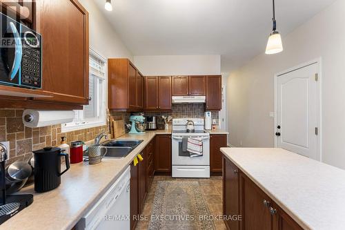 639 Walters Street, Kingston (Kingston East (Incl Barret Crt)), ON 