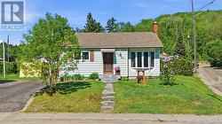 143 First Avenue N  Levack, ON P0M 2C0