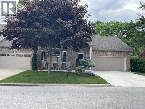 2012 THELMA AVENUE  Sarnia, ON N0N 1C0