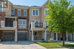 73 CLEANSIDE ROAD Toronto, ON M1L 0J4