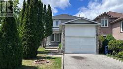 39 LAMAY CRESCENT Toronto, ON M1X 1J2