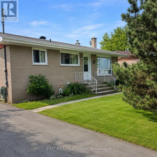 320 BALMORAL AVENUE  Cornwall, ON K6H 3G7