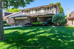 11 FARMINGTON CRESCENT  London South (South L), ON N6K 3J2