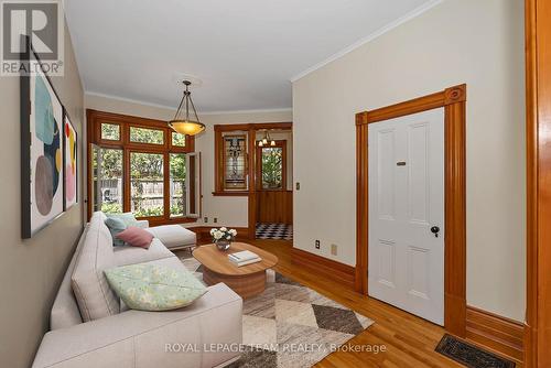 537 Gilmour Street, Ottawa, ON 