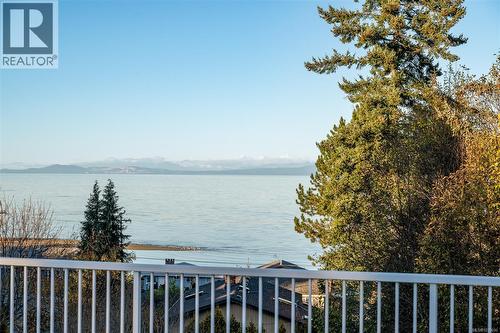 350 Garrett Rd  Qualicum Beach, BC V9K 1H4
