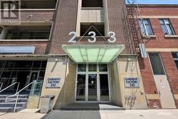 816 - 233 CARLAW AVENUE Toronto, ON M4M 3N6