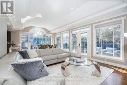 3 WYTHENSHAWE WOOD Toronto, ON M1E 1H1