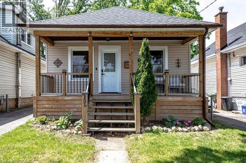 151 TRAGINA Avenue N  Hamilton, ON L8H 5C7