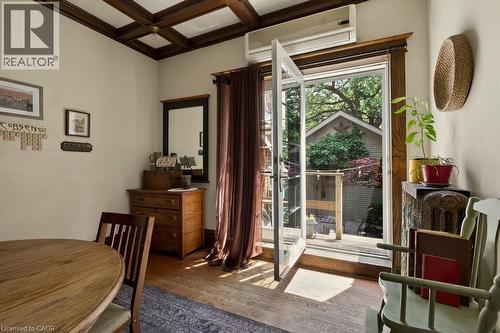 111 Spadina Avenue, Hamilton, ON 