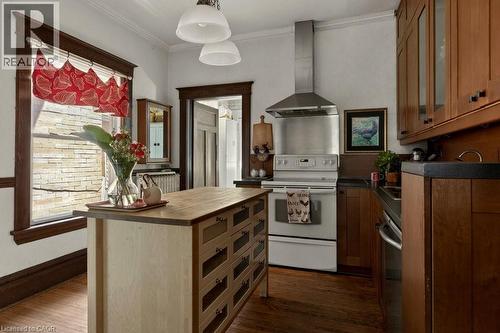 111 Spadina Avenue, Hamilton, ON 