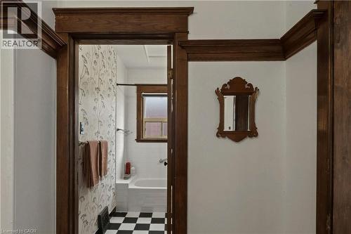 48 Longwood Road N, Hamilton, ON 