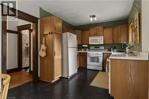 48 Longwood Road N, Hamilton, ON 