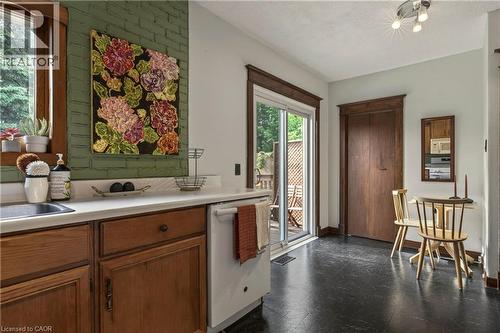 48 Longwood Road N, Hamilton, ON 