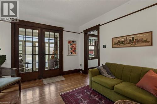 48 Longwood Road N, Hamilton, ON 