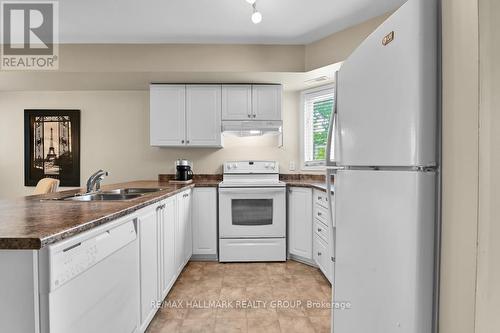 39 Strathaven Private, Ottawa, ON 