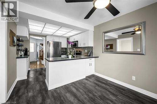 732 Bennett Crescent, Oshawa, ON - Indoor Photo Showing Kitchen