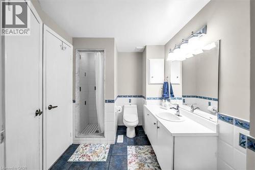 732 Bennett Crescent, Oshawa, ON - Indoor Photo Showing Bathroom