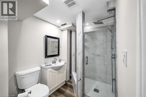 732 Bennett Crescent, Oshawa, ON - Indoor Photo Showing Bathroom