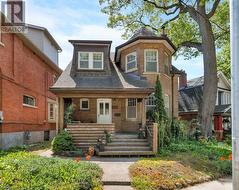 219 HOWARD PARK AVENUE Toronto, ON M6R 1V9