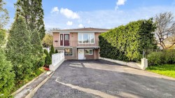15 Gainsborough Road  Brampton, ON L6S 1X2
